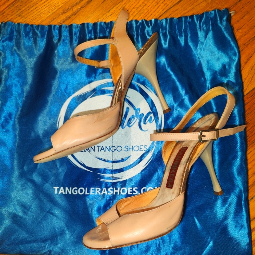 Bandolera Tangolera Argentine Tango Shoes Women Size 38, 3.5in heel (9cm) Nude